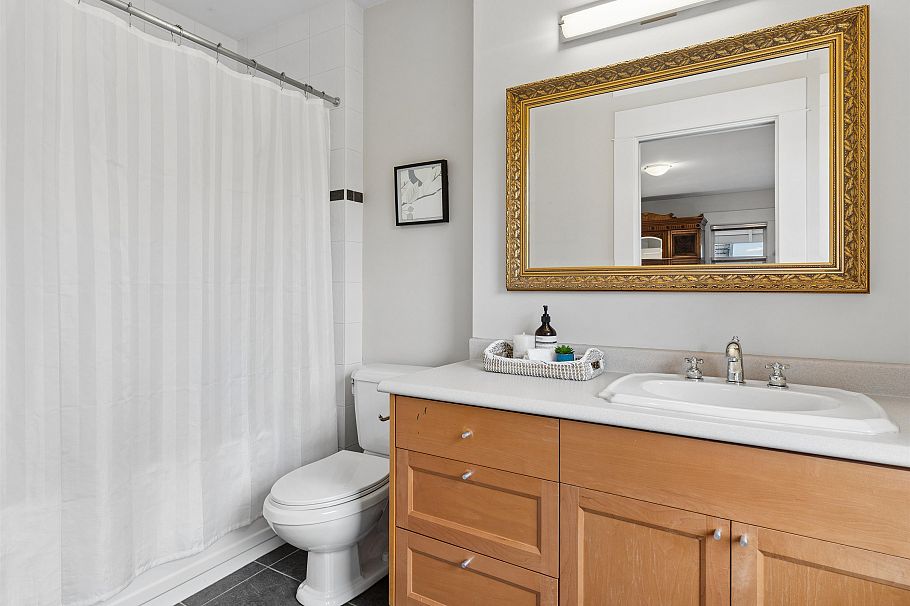 559 W 18th Avenue Vancouver, BC - 19