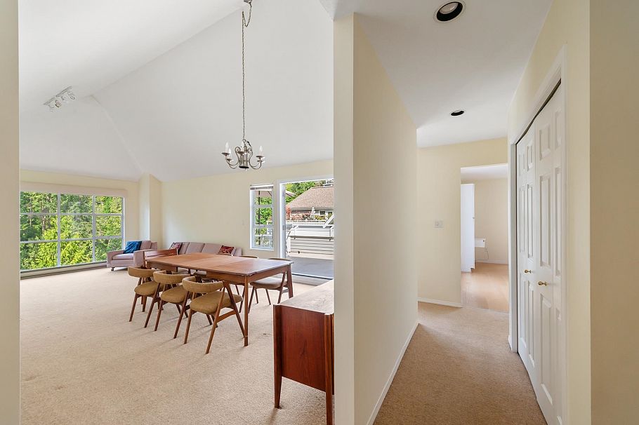 303 3373 Capilano Crescent North Vancouver, BC - 6
