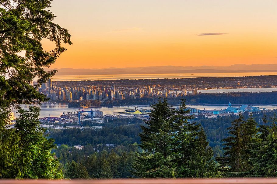 187 Rondoval Crescent North Vancouver, BC - 17