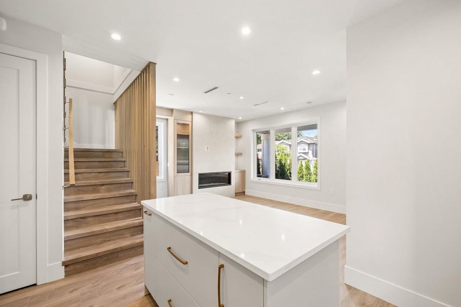 1 2528 Turner Street Vancouver, BC - 14