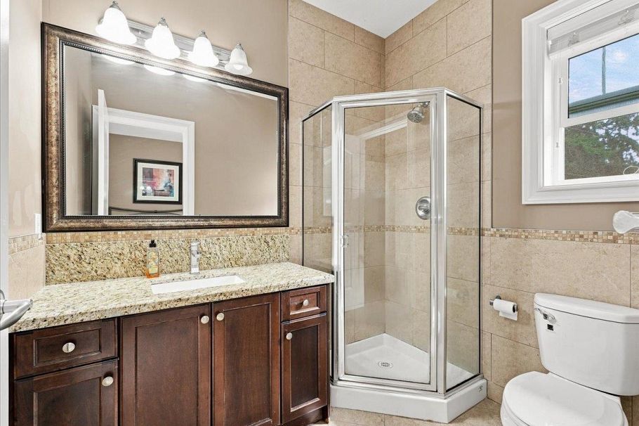 1417 Woods Drive North Vancouver, BC - 29