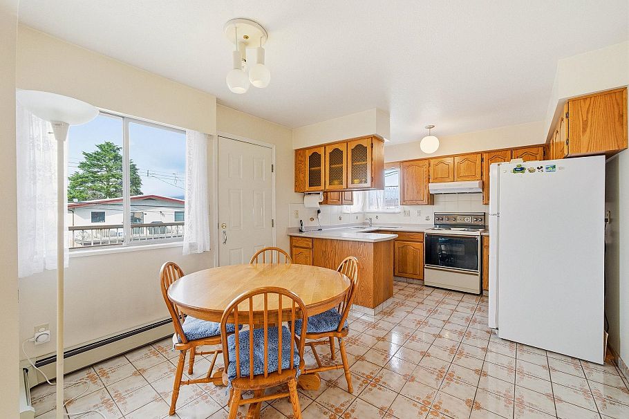 3217 E 18th Avenue Vancouver, BC - 8