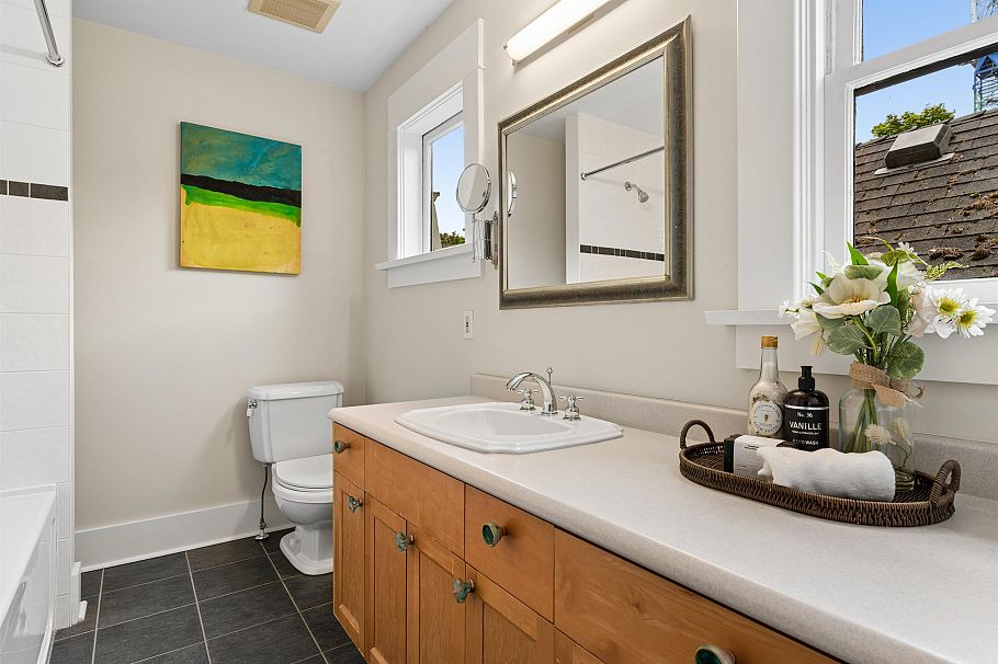 559 W 18th Avenue Vancouver, BC - 24