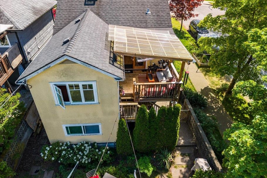 2607 E 5th Avenue Vancouver, BC - 35