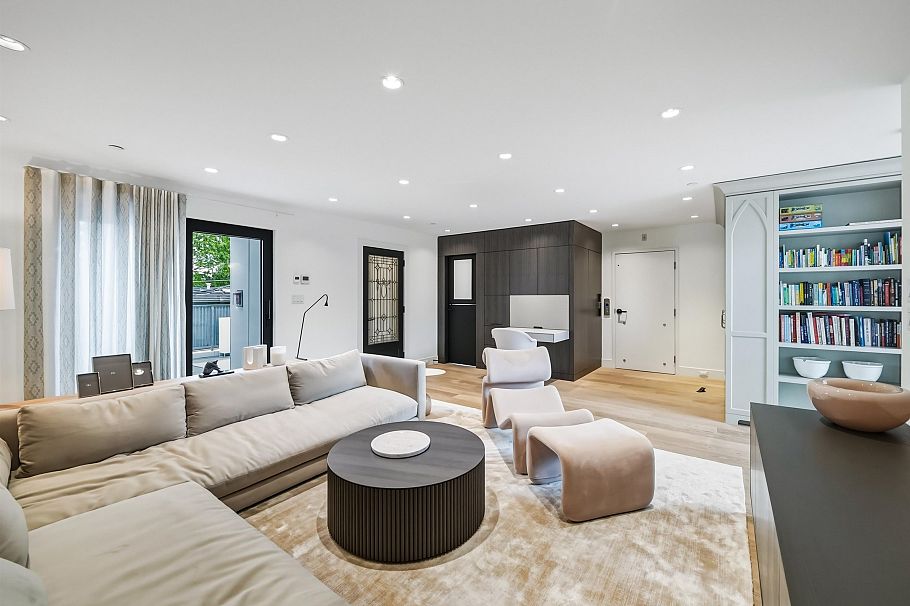 3870 Commercial Street Vancouver, BC - 11