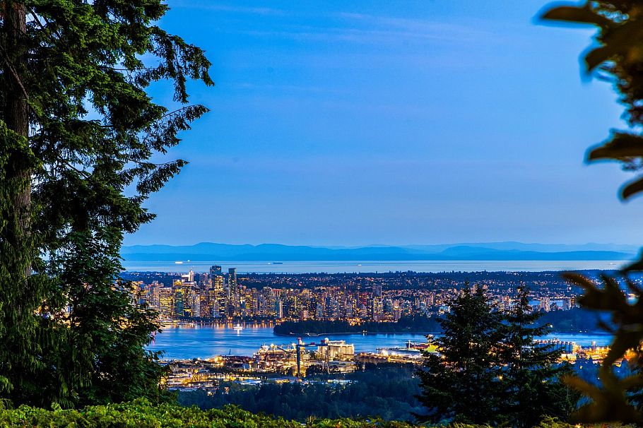 187 Rondoval Crescent North Vancouver, BC - 18