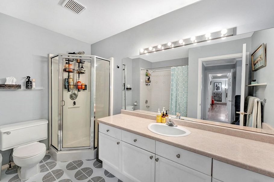 306 3400 SE Marinr Drive Vancouver, BC - 22
