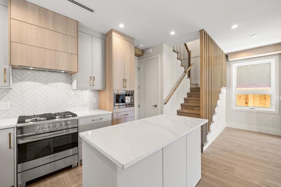 1 2528 Turner Street Vancouver, BC - 13
