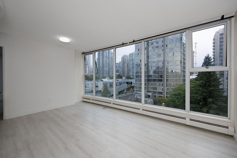 902 1008 Cambie Street Vancouver, BC - 2