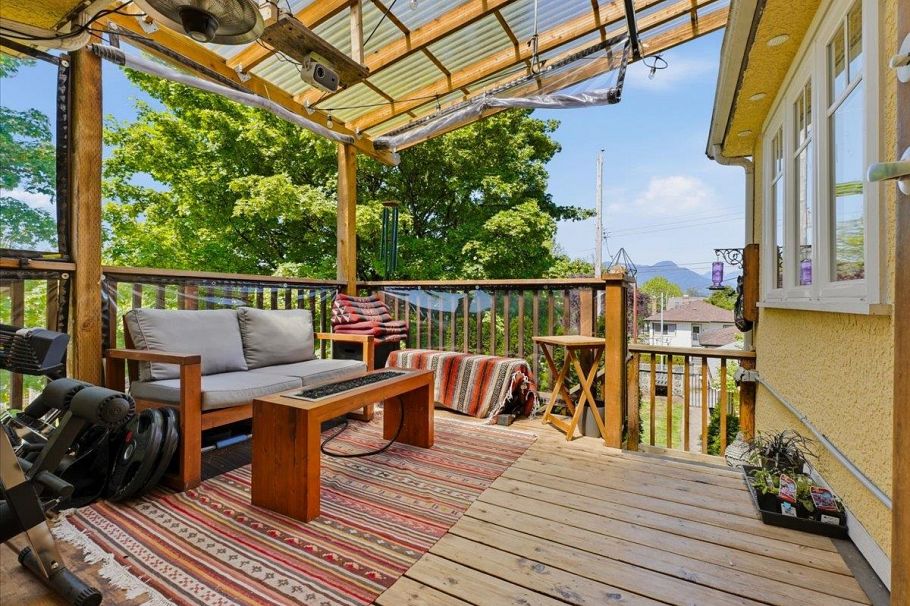 2607 E 5th Avenue Vancouver, BC - 21
