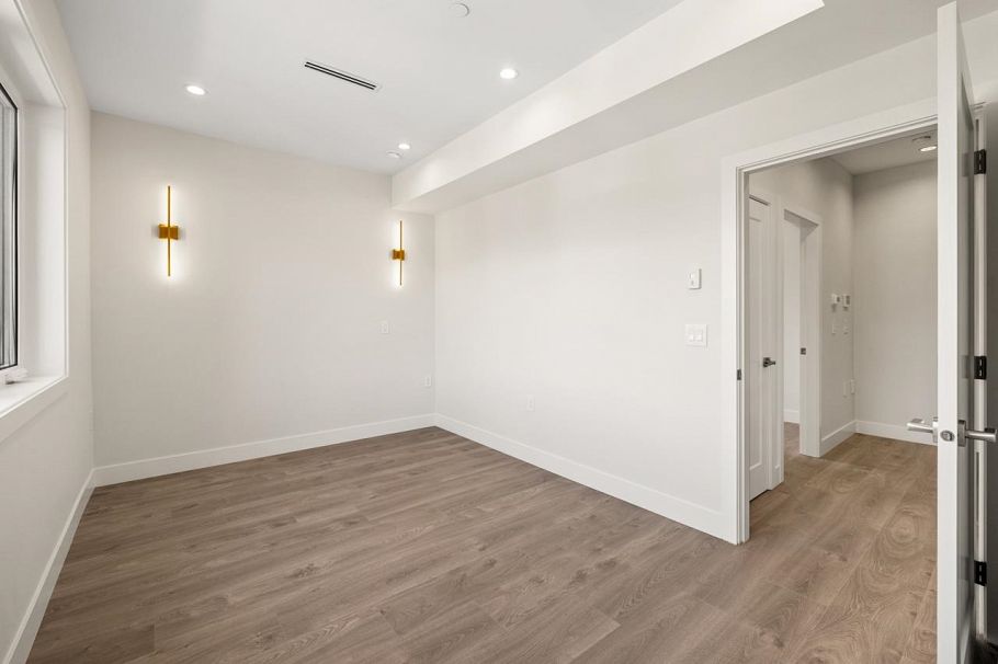 1 2528 Turner Street Vancouver, BC - 20