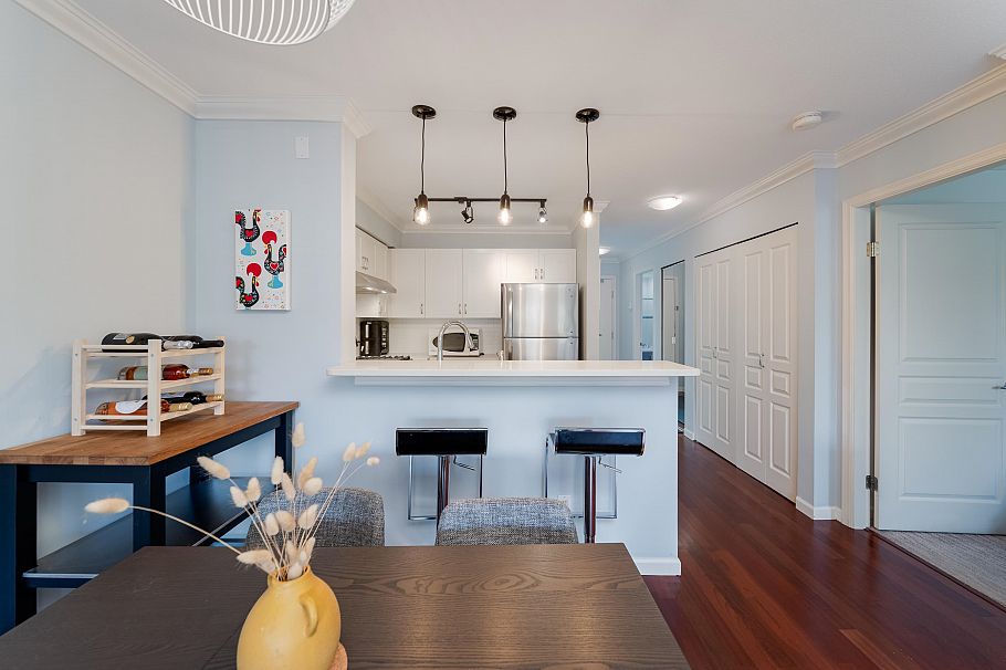 404 2161 W 12th Avenue Vancouver, BC - 4