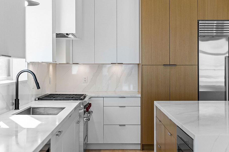 3123 W 16th Avenue Vancouver, BC - 6