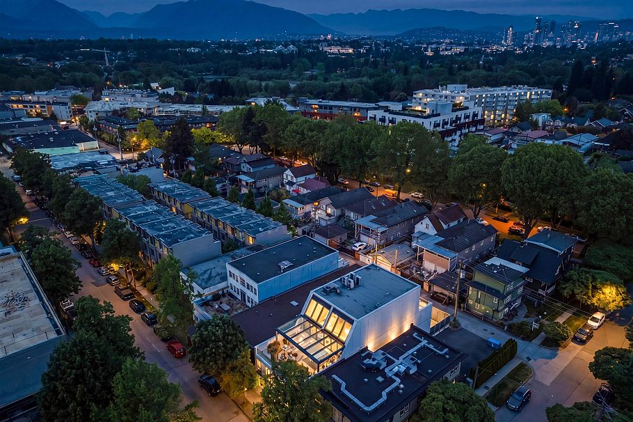 3870 Commercial Street Vancouver, BC - 39