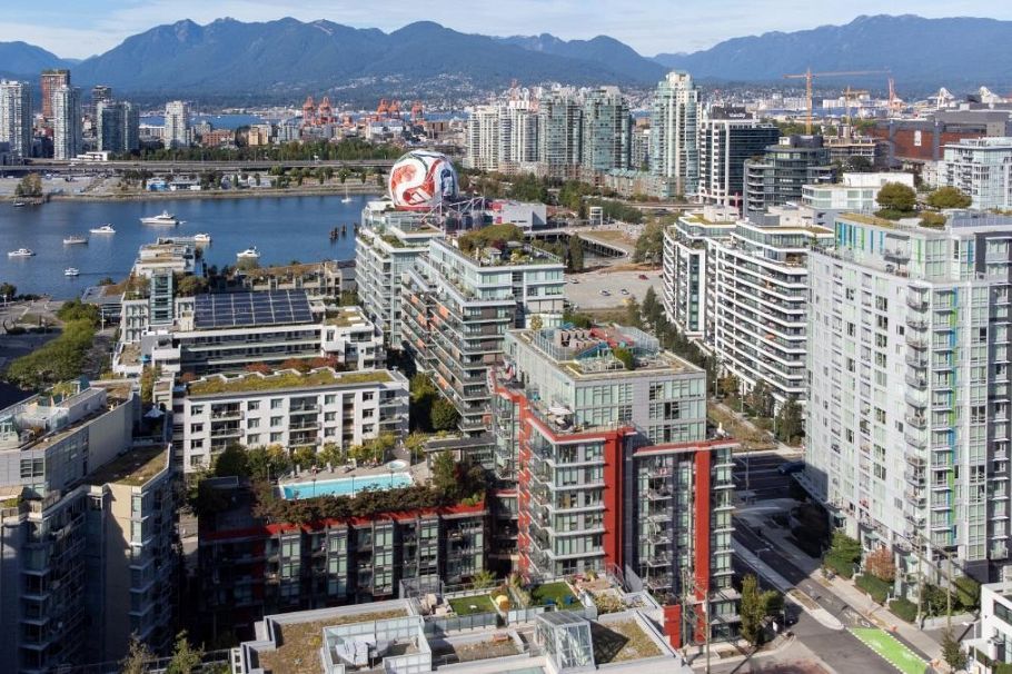 906 38 W 1st Avenue Vancouver, BC - 3