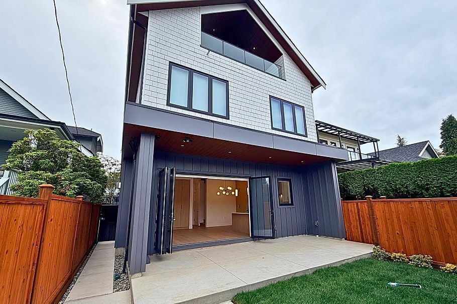 2 3873 W 22nd Avenue Vancouver, BC - 2