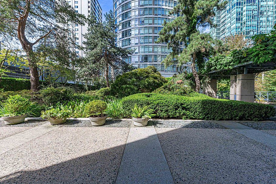 1203 1288 Alberni Street Vancouver, BC - 39