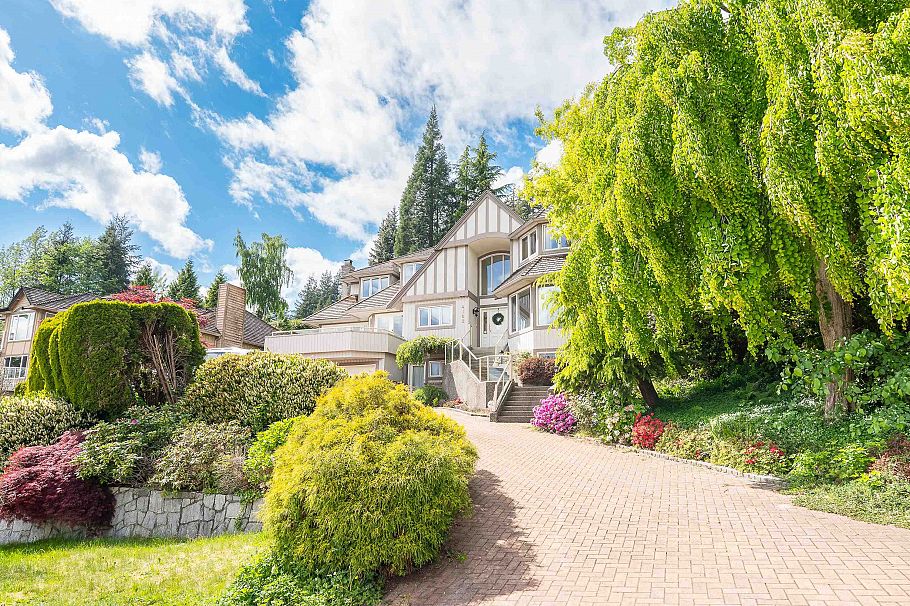 4153 Quarry Court North Vancouver, BC - 1