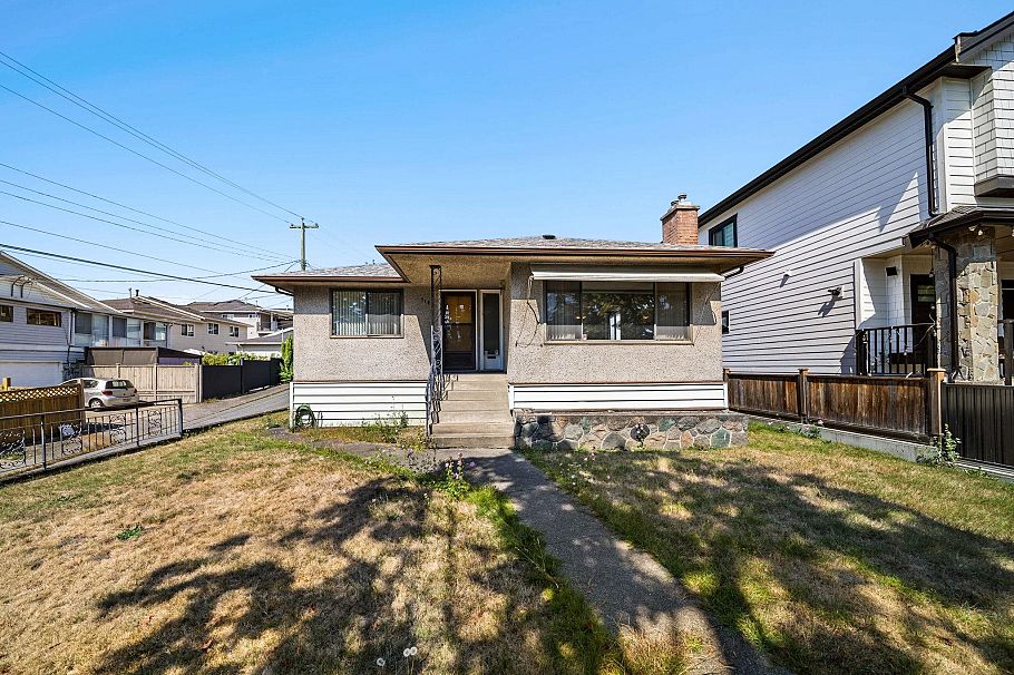 715 E 63rd Avenue Vancouver, BC - 19