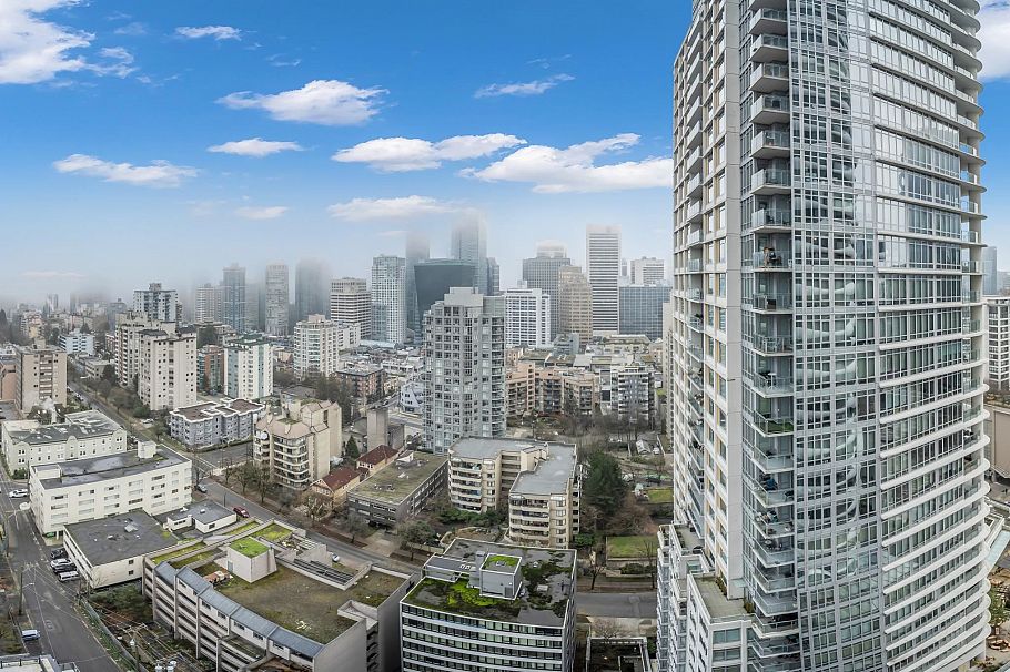 1033 Nelson Street Vancouver, BC - 24