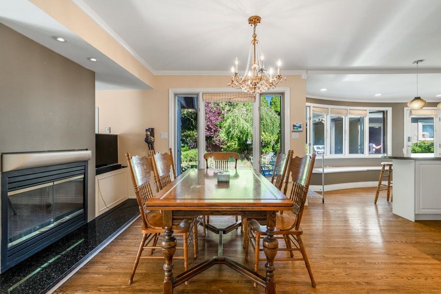 1545 W 49th Avenue Vancouver, BC - 4