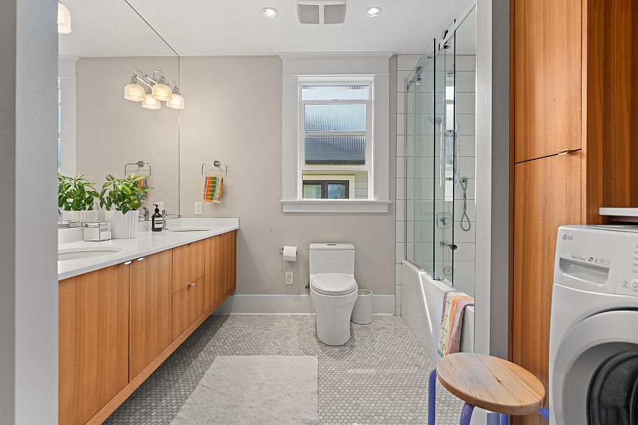 739 E 24th Avenue Vancouver, BC - 20