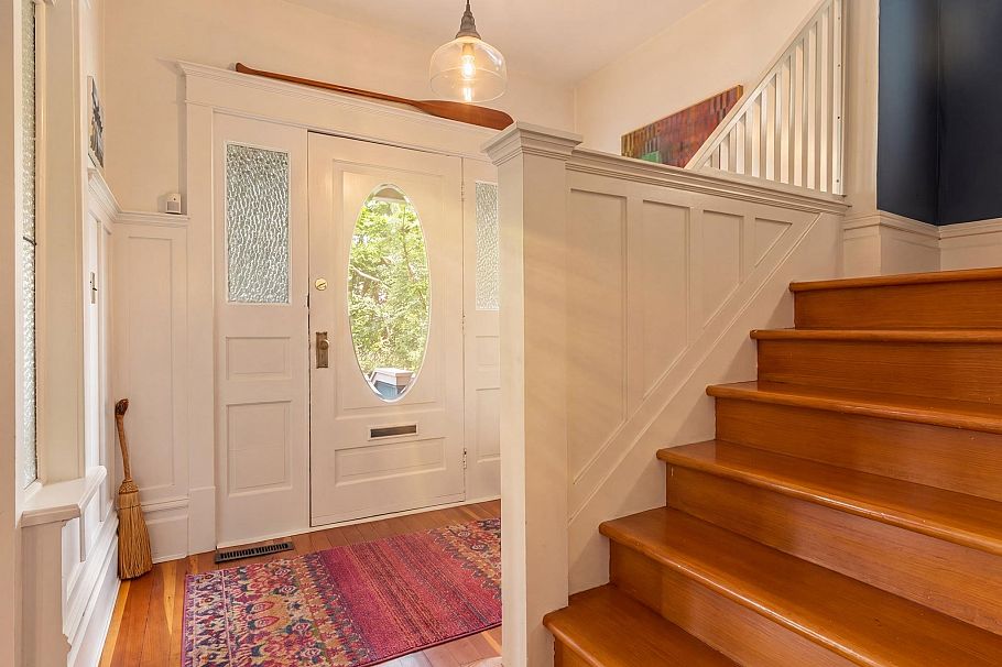 1544 E 13th Avenue Vancouver, BC - 12