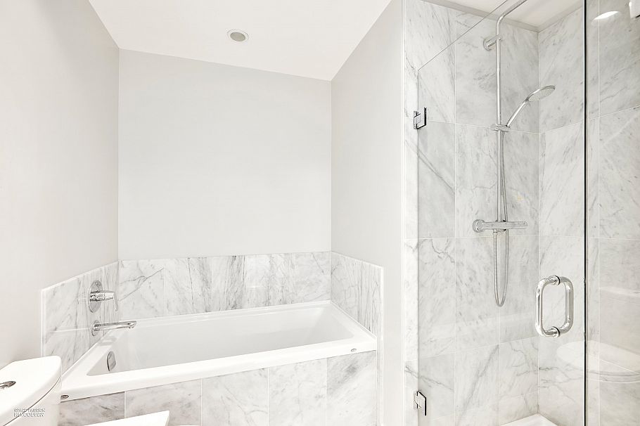 203 5638 Birney Avenue Vancouver, BC - 8