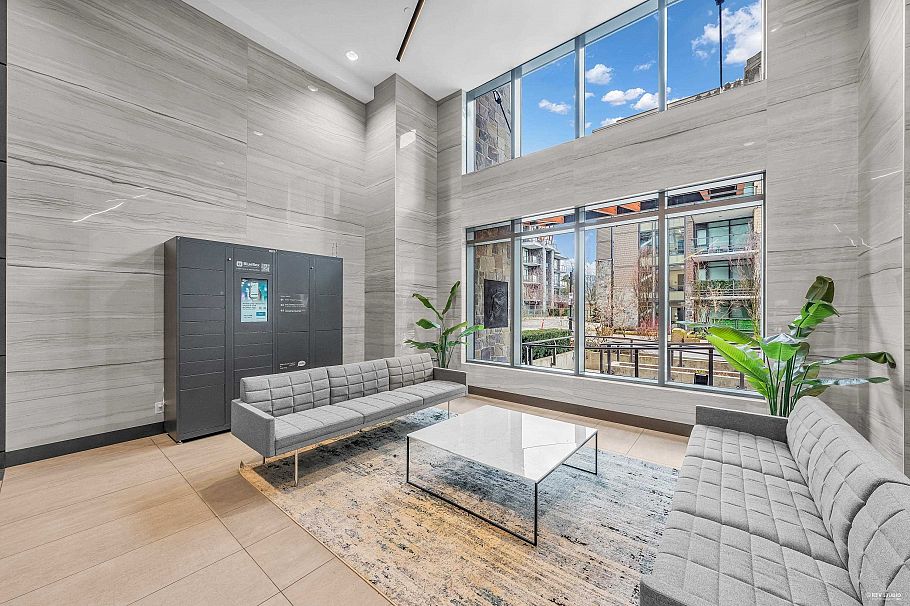 405 2785 Library Lane North Vancouver, BC - 21