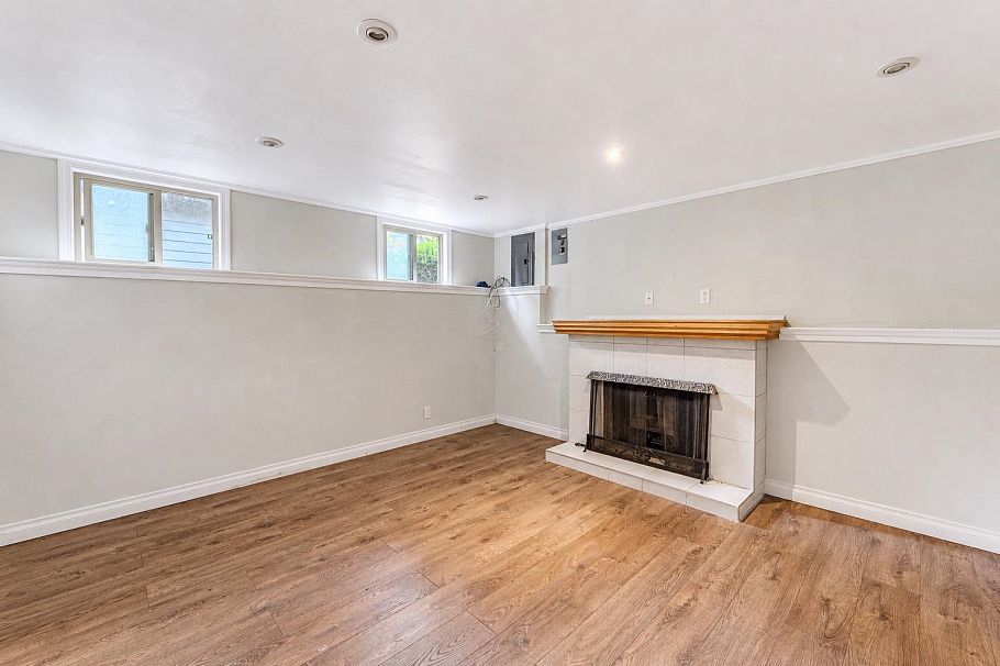 1130 Handsworth Road North Vancouver, BC - 22