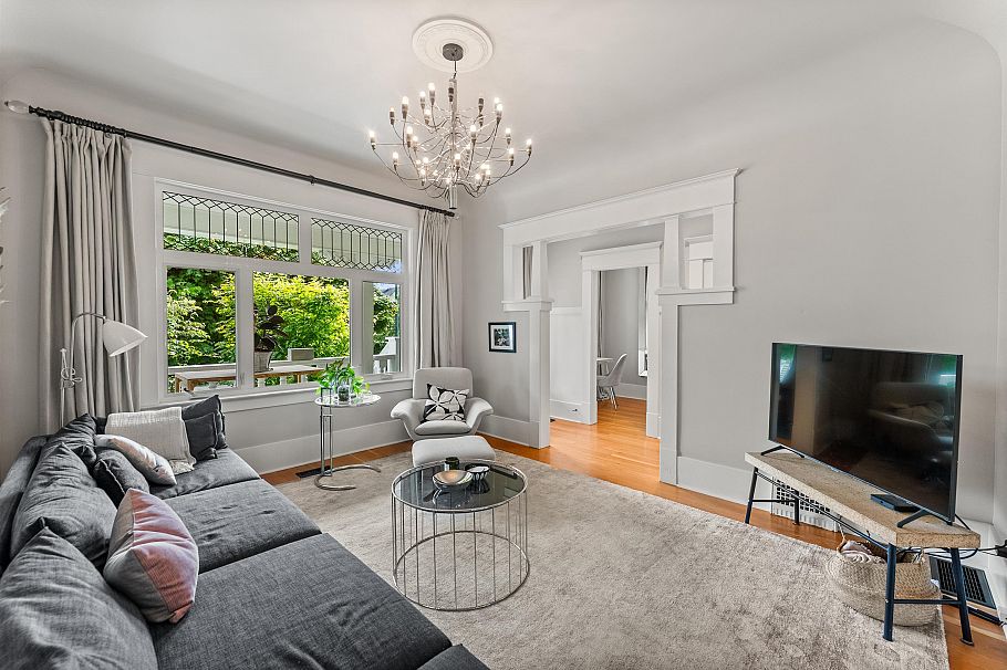 739 E 24th Avenue Vancouver, BC - 4