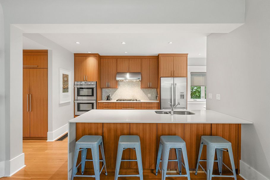 739 E 24th Avenue Vancouver, BC - 7