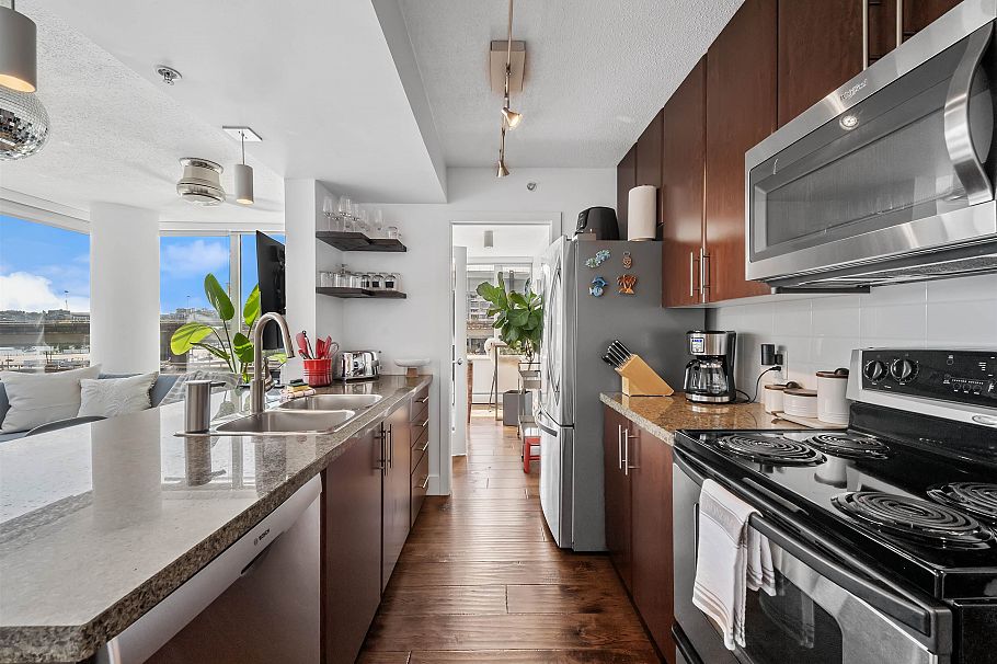 502 688 Abbott Street Vancouver, BC - 13