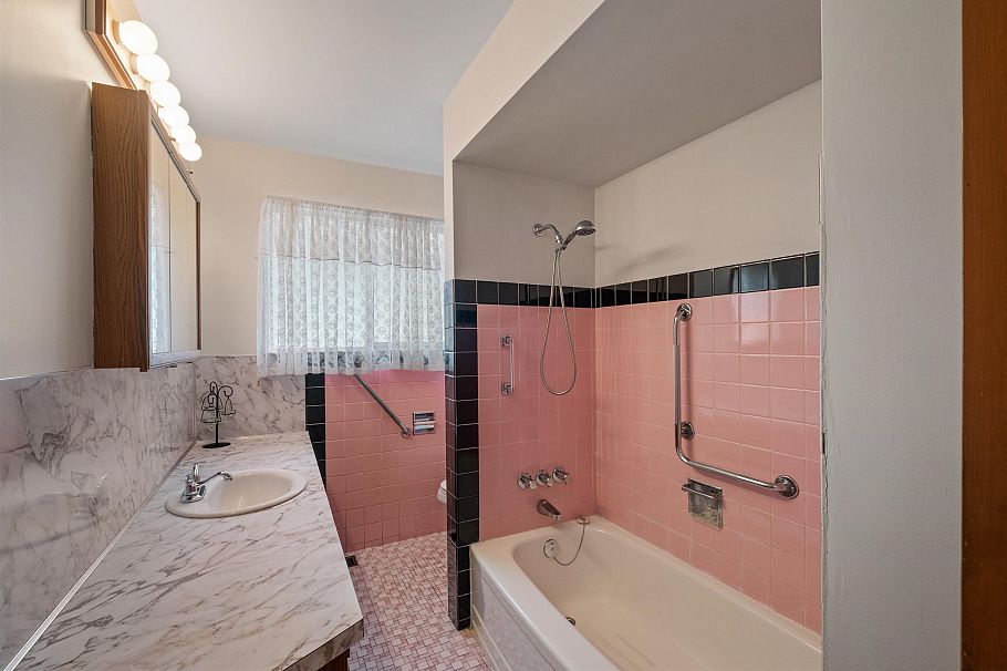 2663 Dundas Street Vancouver, BC - 24