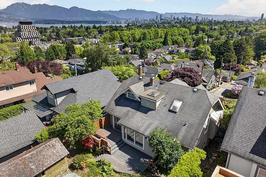 2849 Highbury Street Vancouver, BC - 2