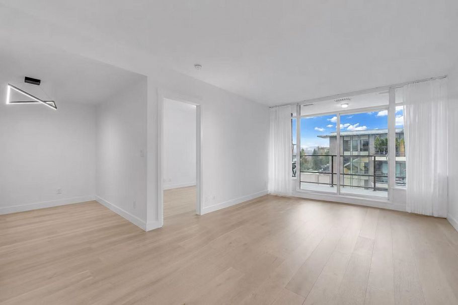 405 2785 Library Lane North Vancouver, BC - 3