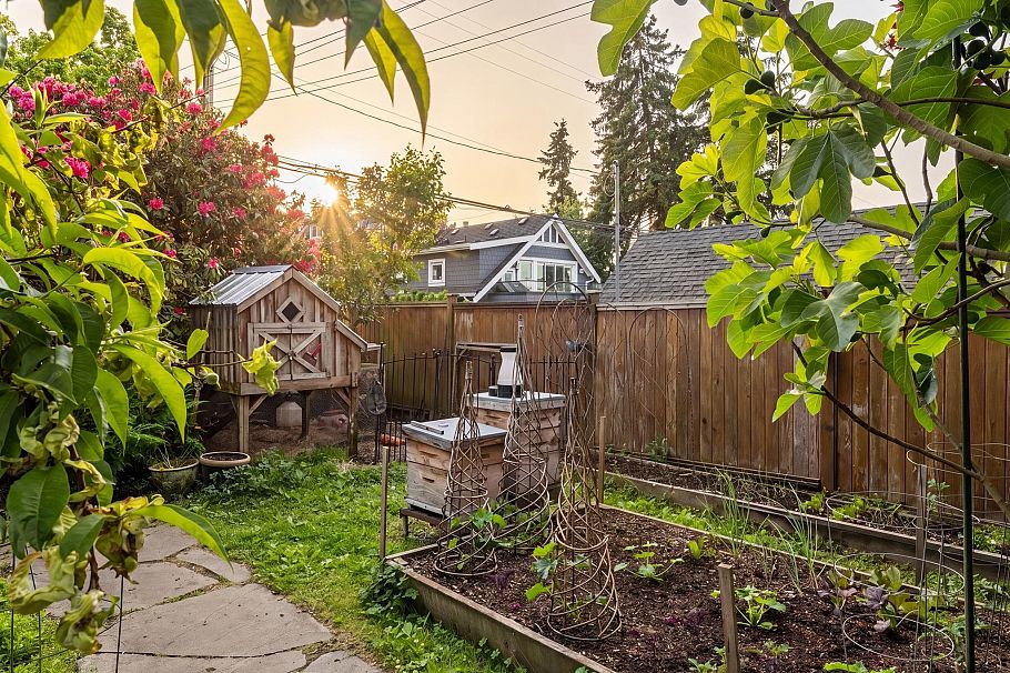 1544 E 13th Avenue Vancouver, BC - 31