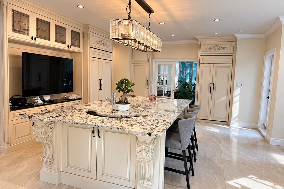 4728 Drummond Drive Vancouver, BC - 5