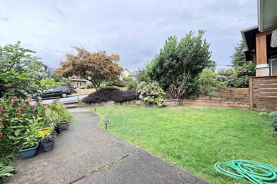 Main House 335 W 27TH STREET, North Vancouver BC V7N 2H5 North Vancouver, BC - 26