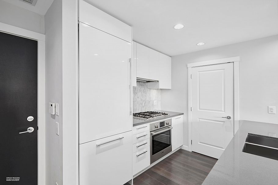 203 5638 Birney Avenue Vancouver, BC - 4
