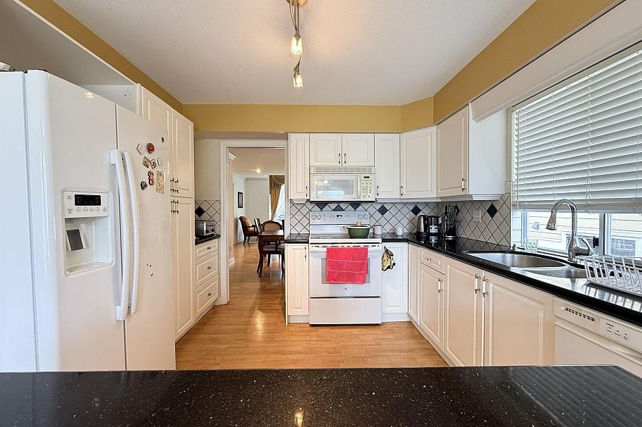 Main House 335 W 27TH STREET, North Vancouver BC V7N 2H5 North Vancouver, BC - 5
