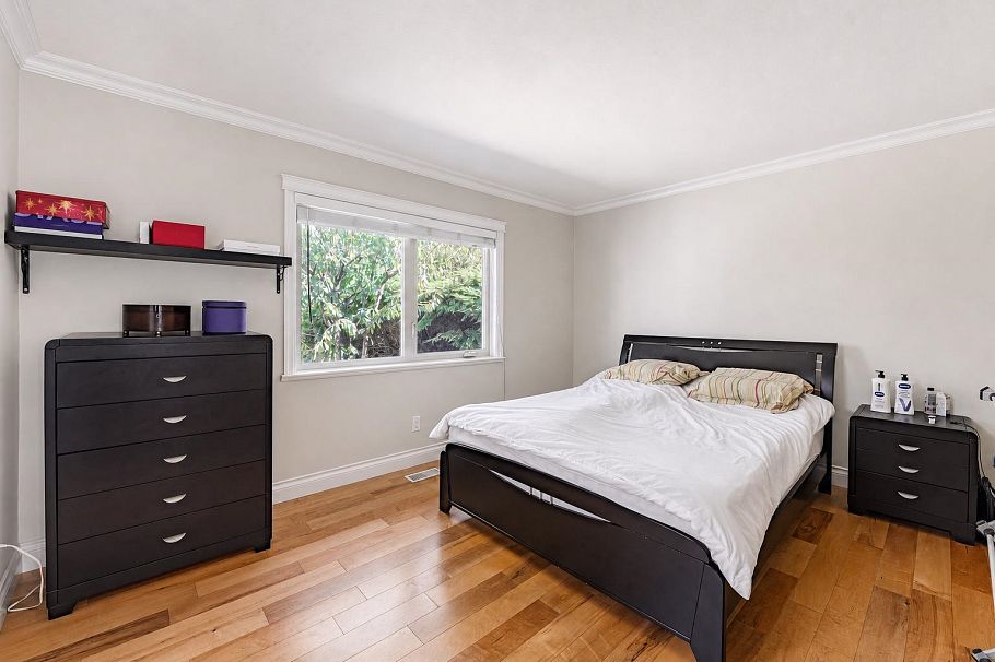 1130 Handsworth Road North Vancouver, BC - 12