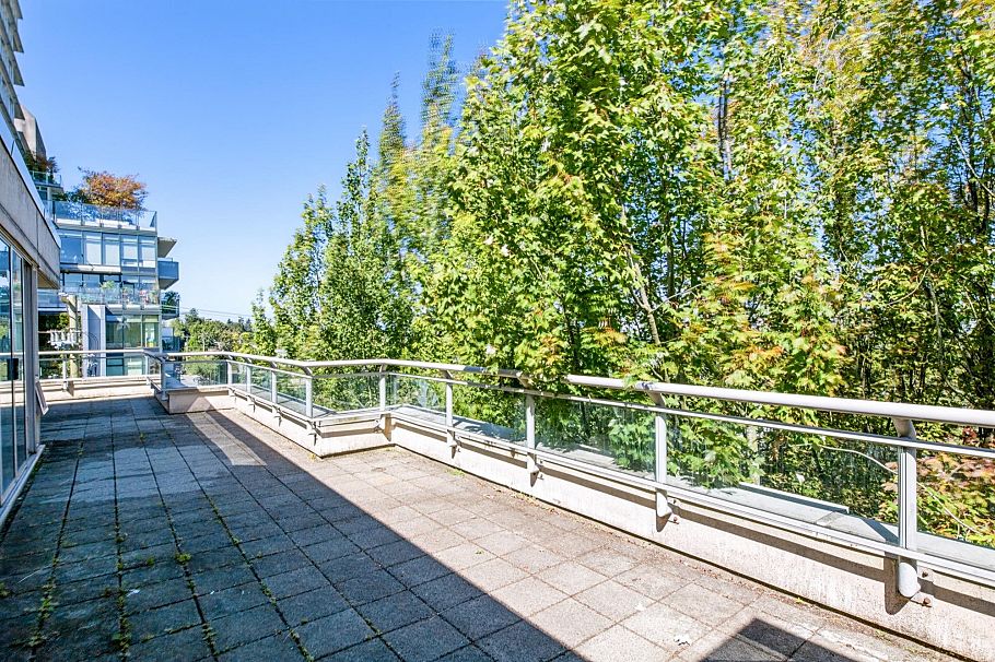 PH1 2438 Heather Street Vancouver, BC - 23