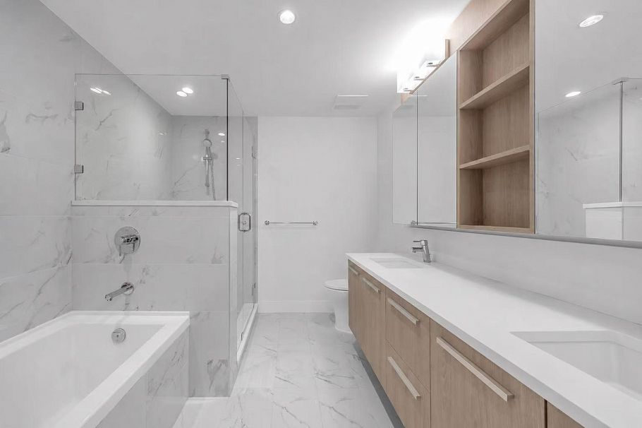 405 2785 Library Lane North Vancouver, BC - 10