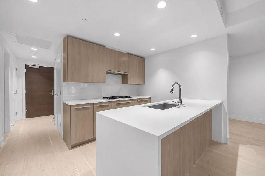 405 2785 Library Lane North Vancouver, BC - 6