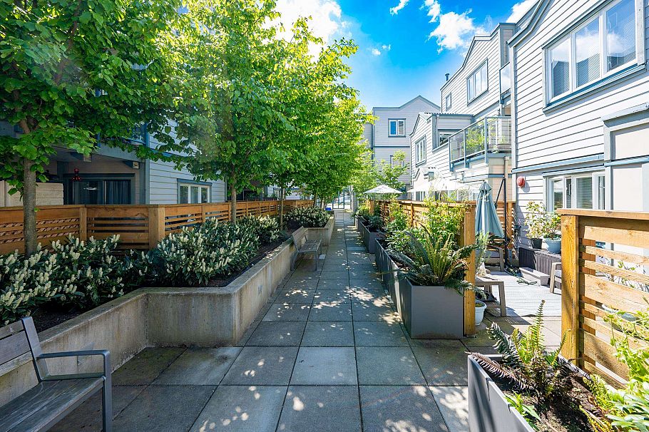 209 643 W 7th Avenue Vancouver, BC - 34