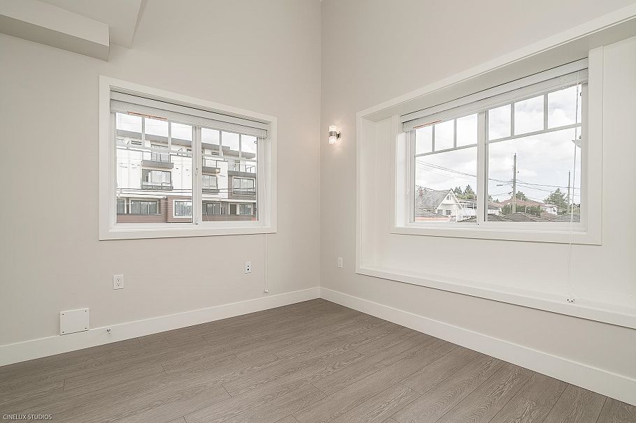 2368 E 34th Avenue Vancouver, BC - 5