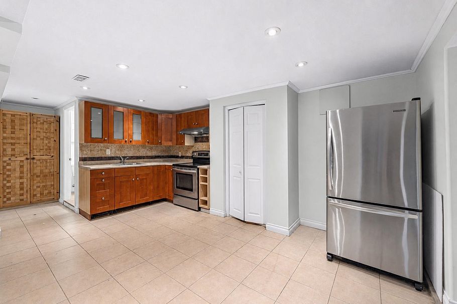 1130 Handsworth Road North Vancouver, BC - 21