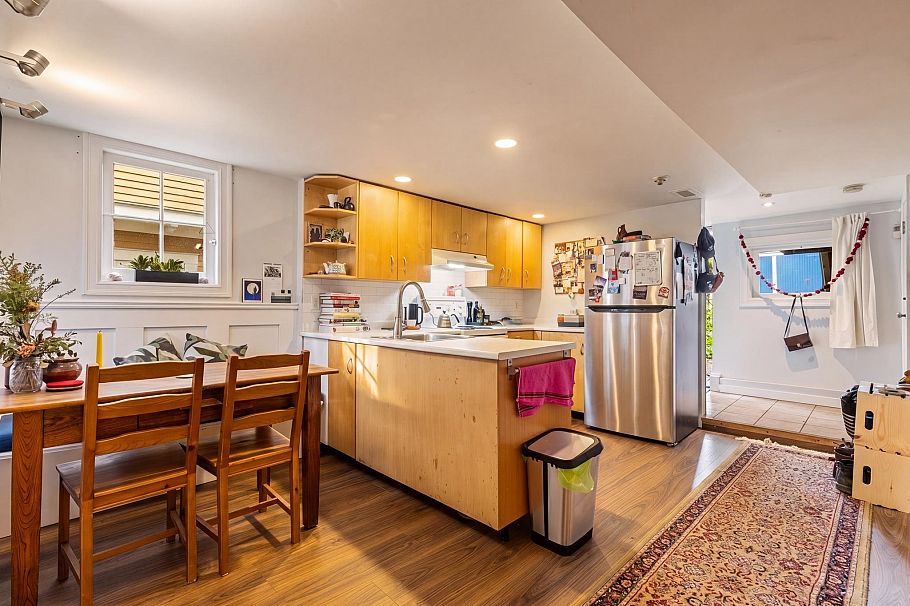 1544 E 13th Avenue Vancouver, BC - 21