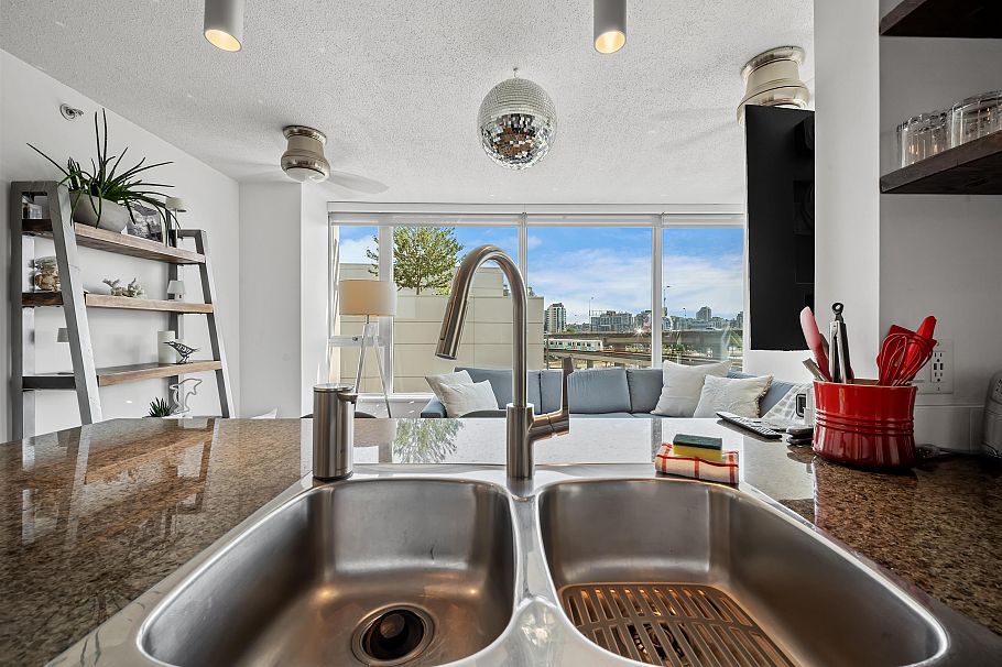 502 688 Abbott Street Vancouver, BC - 27